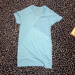 Swiftly Tech Short Sleeve | Kayak Blue | Hip Length | Size 4